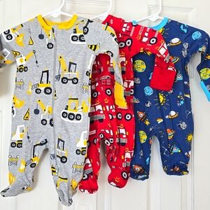 NWOT 3 newborn Wonder Nation sleepers/pajamas